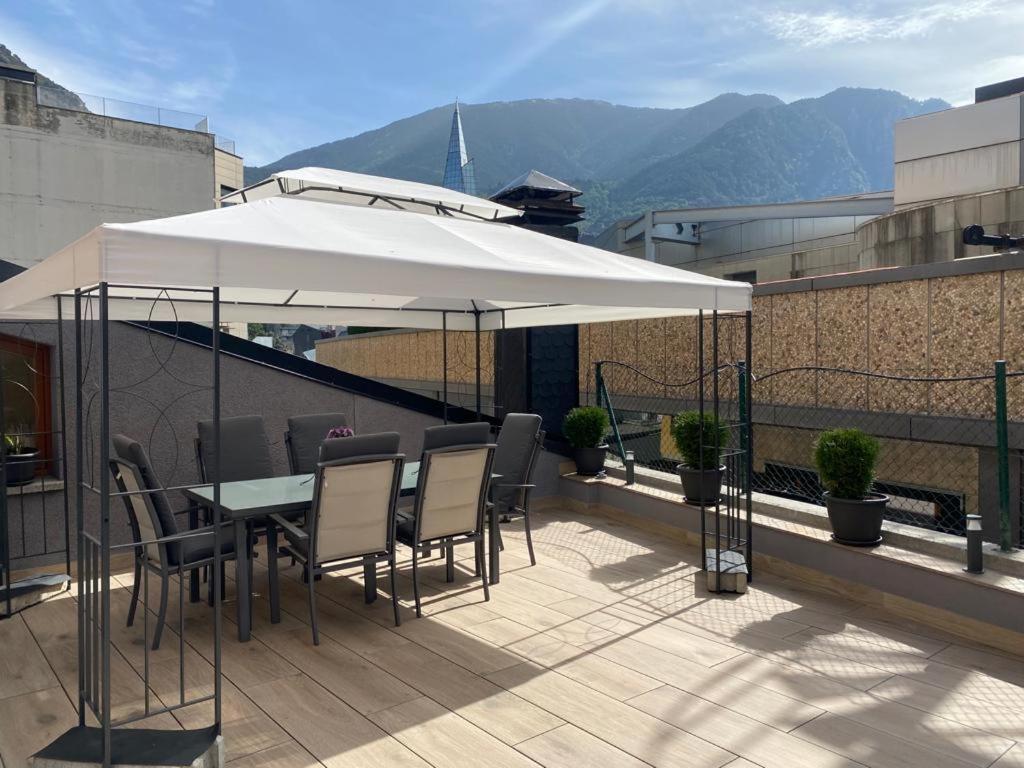 Amplio Atico Con Terraza En Andorra Centro Apartment Les Escaldes Exterior photo